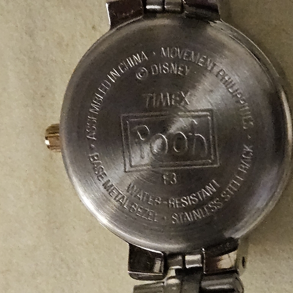 VINTAGE COLLECTIBLE DISNEY TIMEX POOH F3 WATCH - Picture 3 of 3
